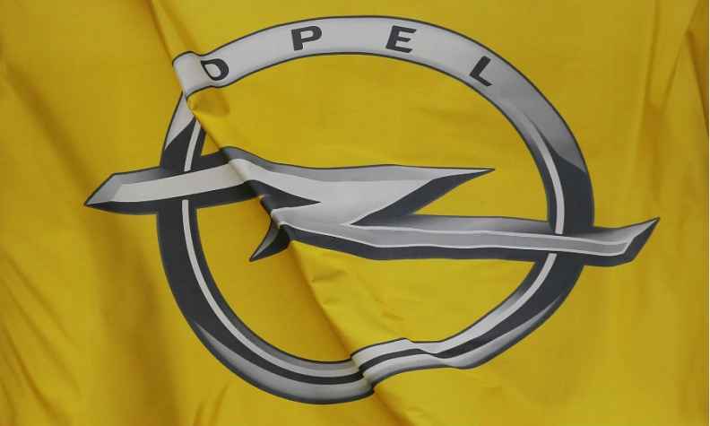 GM hails Opel dealership take-up in European turnaround plan