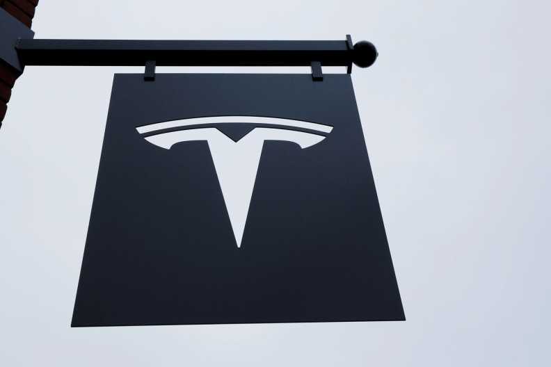 Tesla subcontractor's busted jaw triggered safety probe